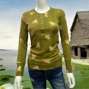 NWOT Aerie Thermal Green Floral Henley- size MEDIUM